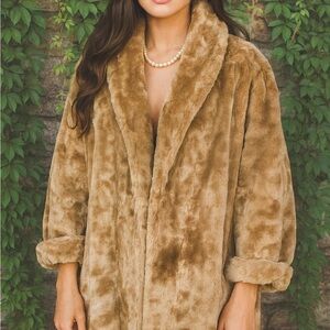 LA MAISON DE LA FAUSSE FOURRURE Faux Fur Coat, M